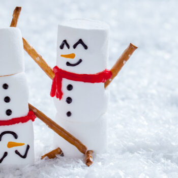 Happy,Funny,Marshmallow,Snowman,Are,Having,Fun,In,Snow