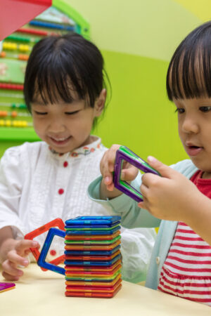 Asian,Chinese,Little,Girls,Playing,Colorful,Magnet,Plastic,Blocks,Kit